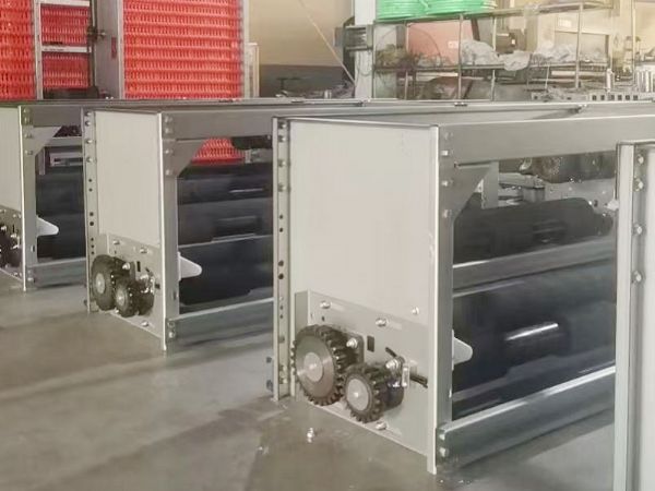 高鋅板自動(dòng)清糞機(jī)